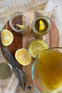 recipe for low histamine chicken broth with herbs that lower histamine